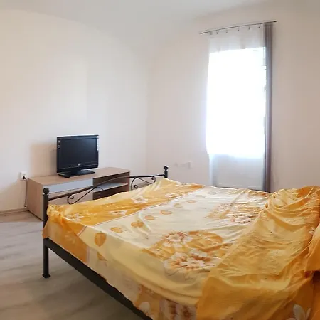 Second Apartament شقة *