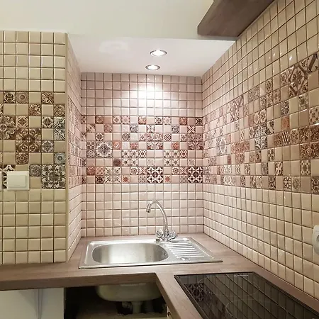 Second Apartament شقة