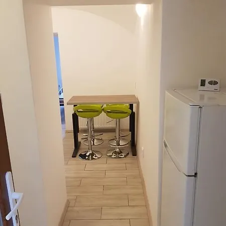 Second Apartament شقة *